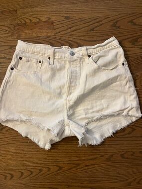 Levi 519 White Denim Frayed Hem Women's Shorts